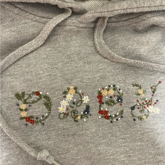 Obey Propaganda Worldwide Embroidered Hoodie Heather Gray Size Medium VGUC - Picture 4 of 7